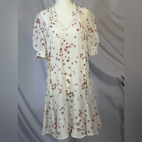 CeCe Dresses & Skirts - Cece Puff white Sleeve V-neck floral Printed Dress.  Women’s size medium